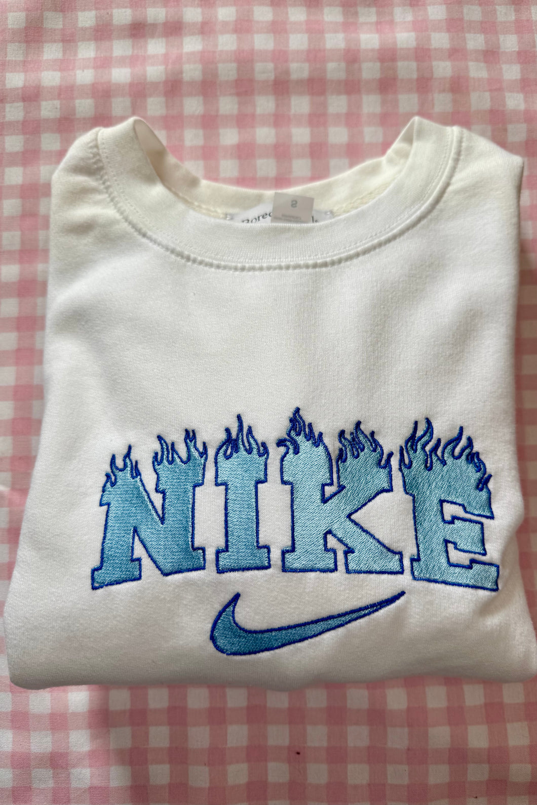 White Vintage Style Sweatshirt