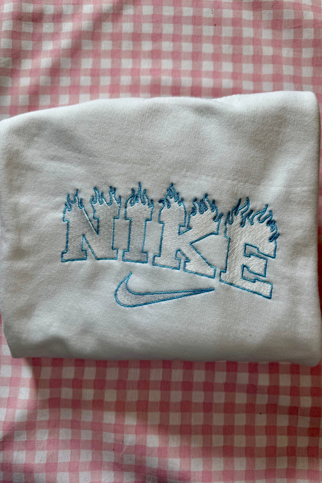 White Vintage Style Sweatshirt