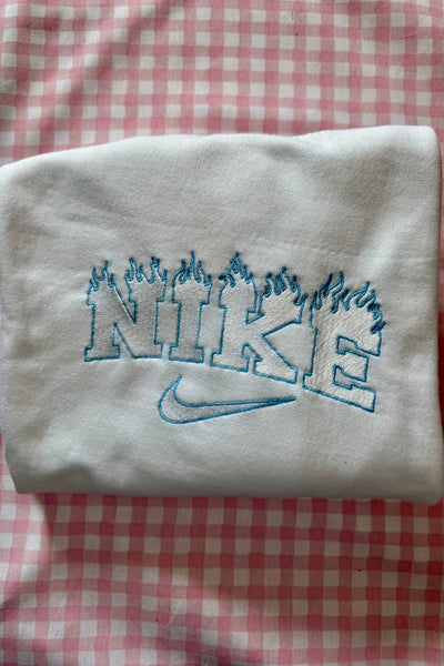 White Vintage Style Sweatshirt